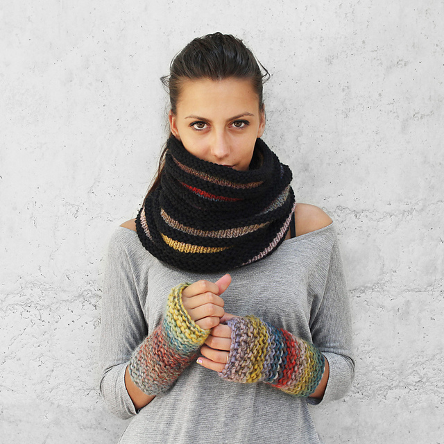 accordion rainbow cowl