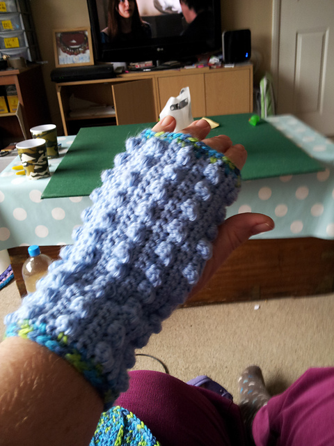 Fingerless Bobble Mitts