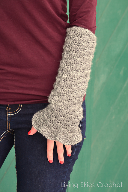 Ravelry: Sophie Arm Cuffs pattern by Living Skies Fibre Studio