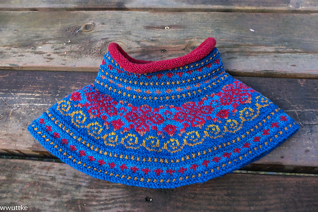 Capillifolium Neckwarmer