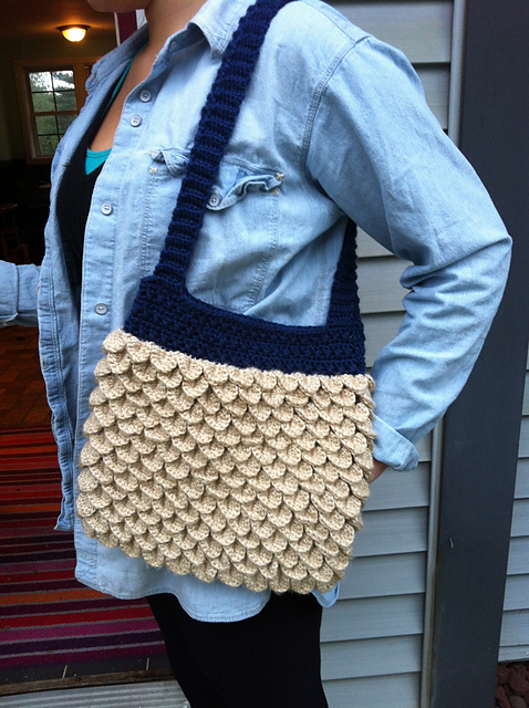 Crocodile-Stitch Tote