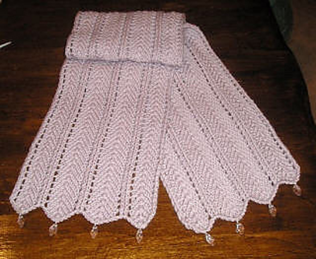 Wavy Razor Shell Scarf