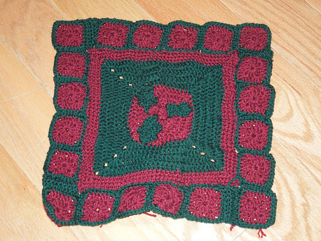 Holly & Berries in a Ring