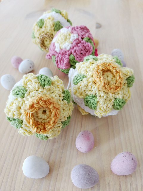 Daffodil Easter Bauble