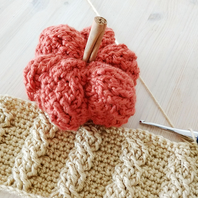 Easy Cable Pumpkin