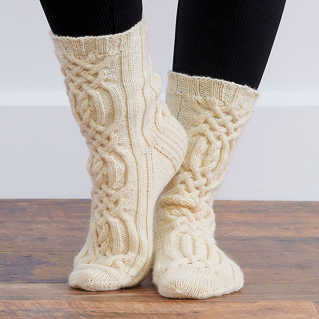 Cables & Ribs Socks