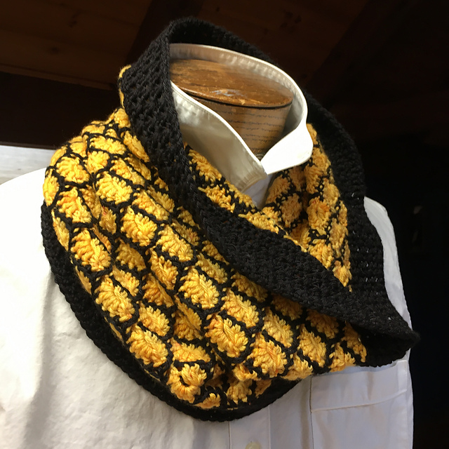 Beekeeper Cowl