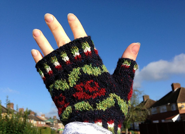 Rosabella Mitts