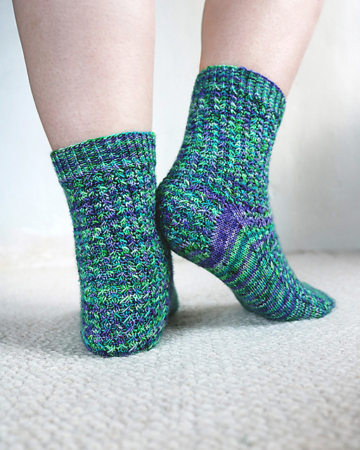 Over The Ocean Socks