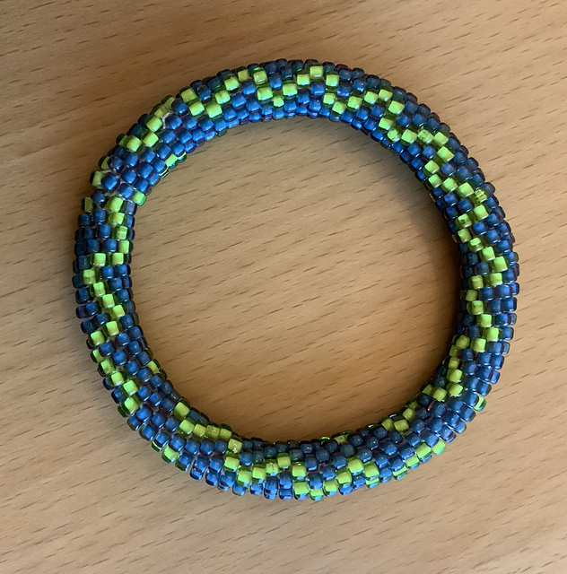 Squiggly (3,2) torus knot