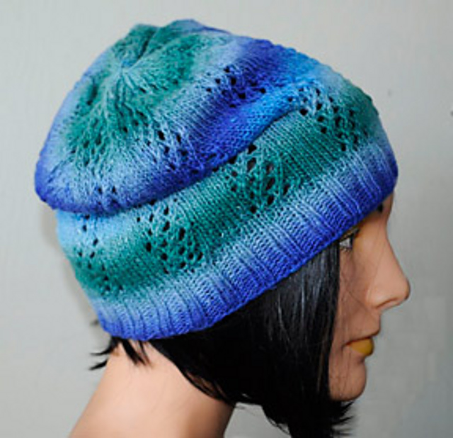 Lacy Lattice Hat (DK)