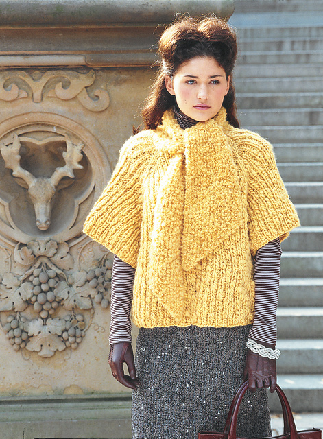 #07 Pullover With Scarf