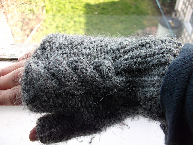 Cabled Fingerless Mittens