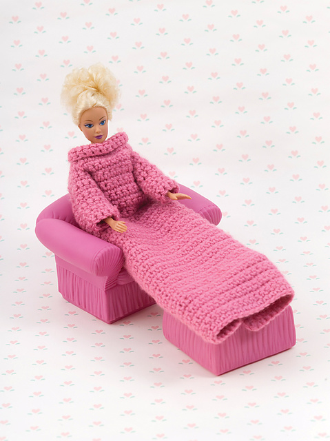Fashion Doll Snuggle Up with Sleeves