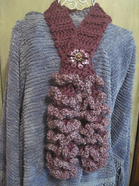 Ruffled Ascot