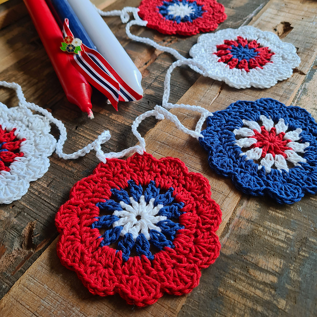 Let's Celebrate Coaster and Garland