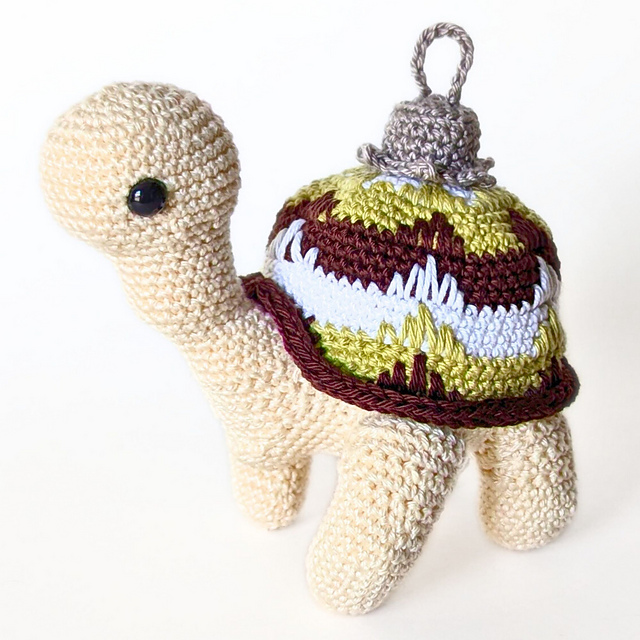 Sammie the Turtle Ornament Shell