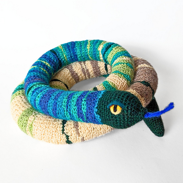 Ravelry: Kelvin the Temp Snake pattern by Chanel Beauchamp