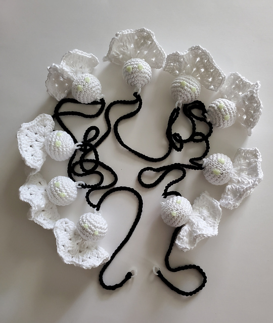 Spooky Ghost Garland