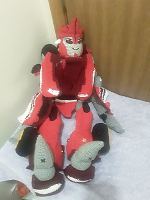 Knock Out (3ft tall) (Transformers)