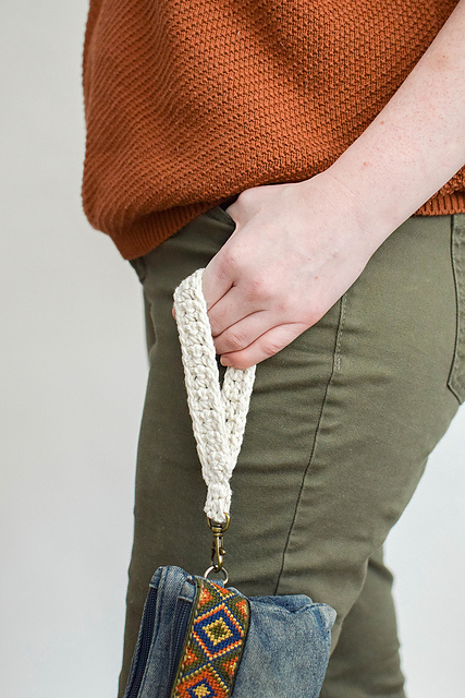 Simple Wristlet Strap