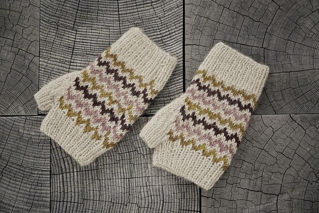 Paca Mittens