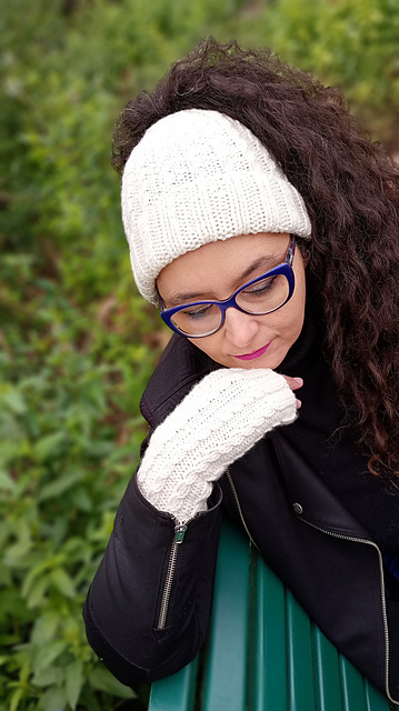CHILL Open Beanie & Mitts