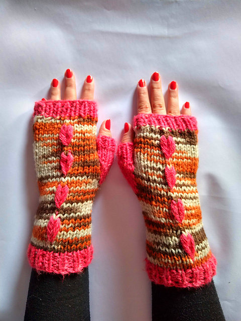 DREAM OF AUTUMN Mitts