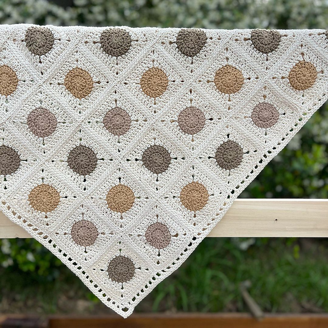 DOTS Blanket