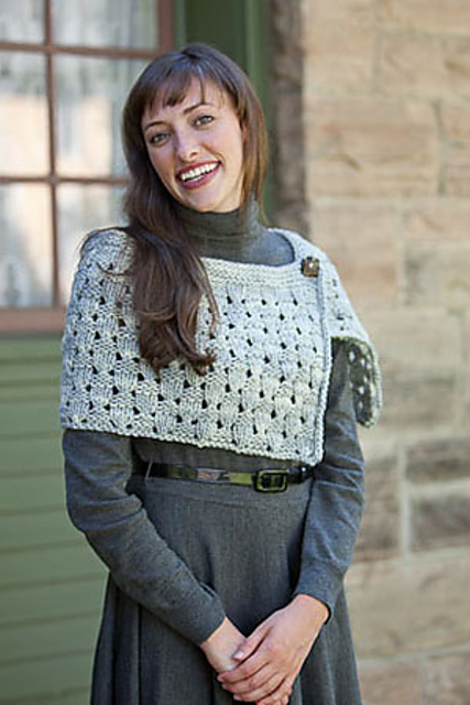 Acorn Lace Capelet