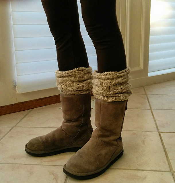 Pleated leg warmers