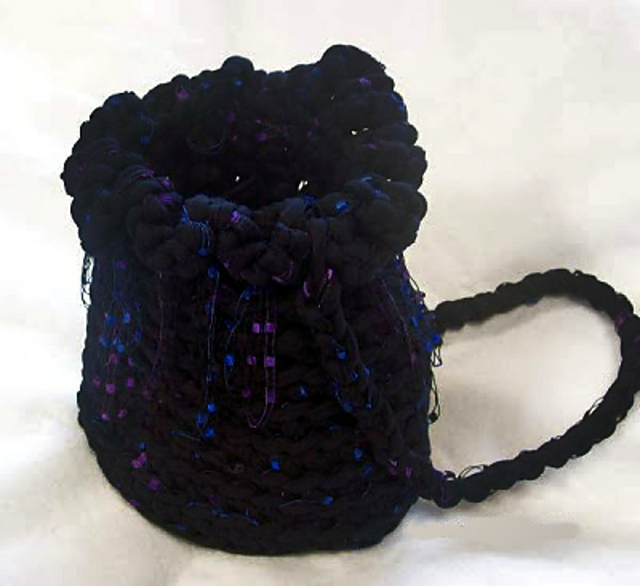 Round Upcycled Yarn Bag