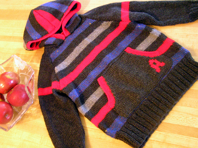 08 Pull à capuche #015-T8-568
