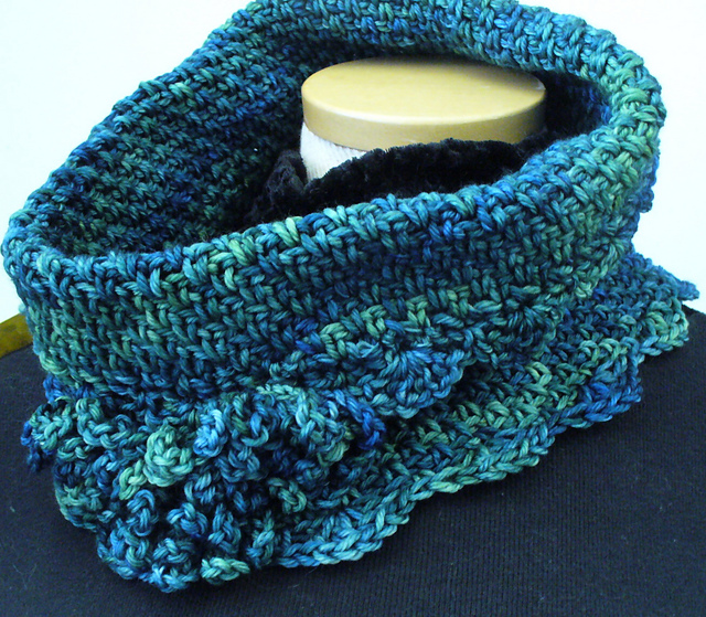 Woven-Look Cowl