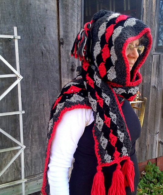 Harlequin Shells Hooded Scarf