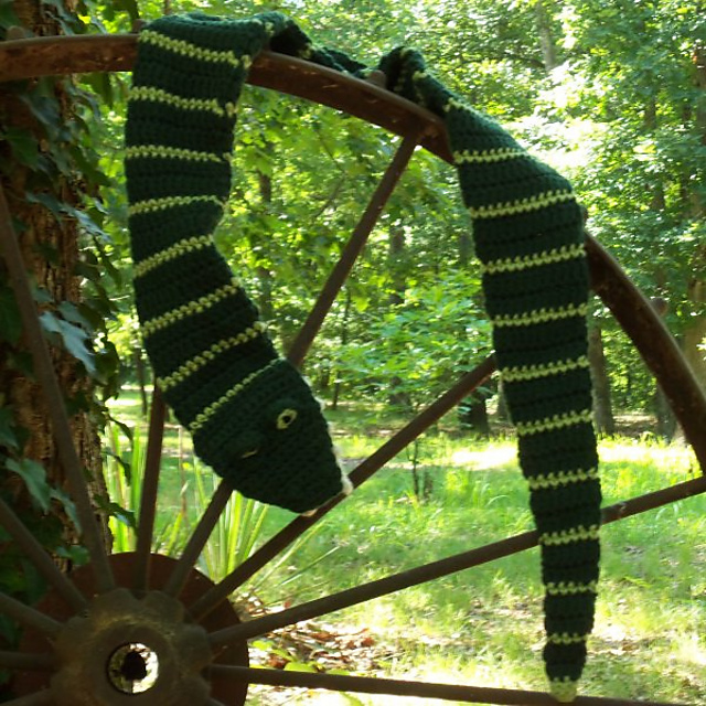 Mitten-Eating Snake Scarf