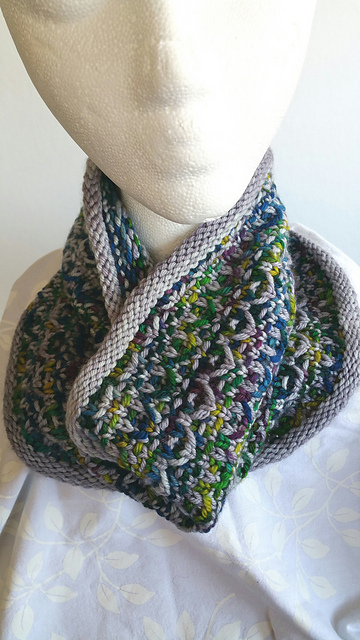 Christmas Frieze Cowl