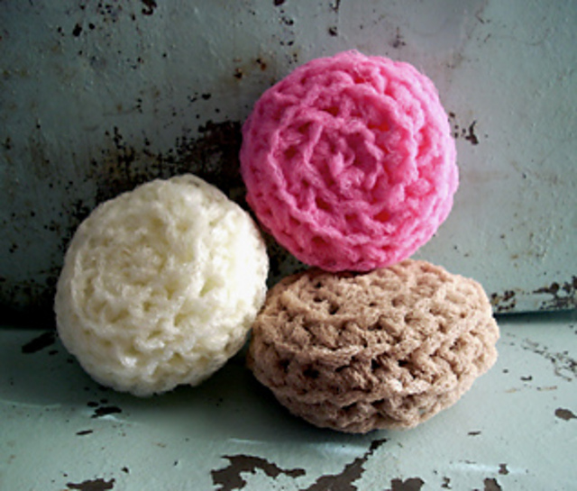 Rosebud Dish Scrubber