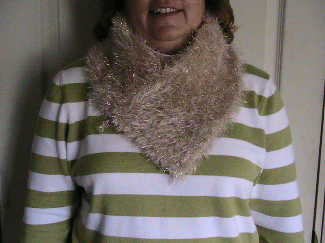 Sizzlin' "V" Scarf Collar