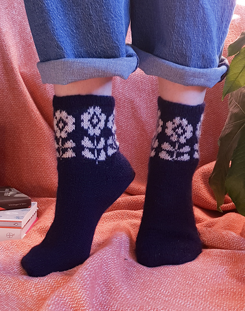 Go With The Flowers Socks