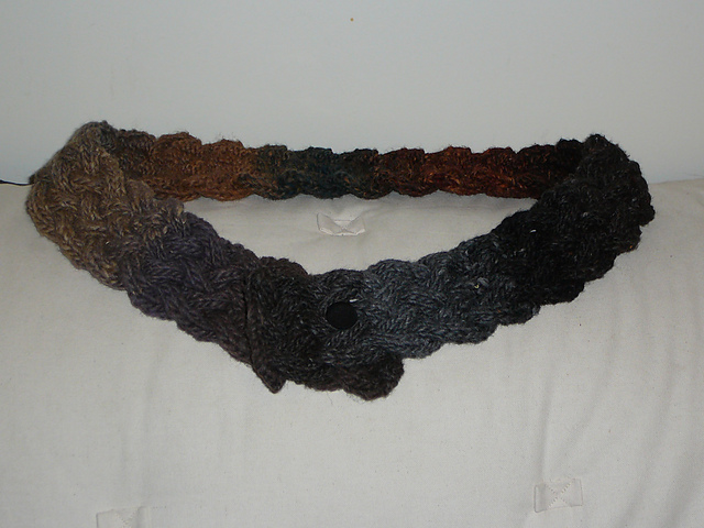 Snake-Cabled Belt