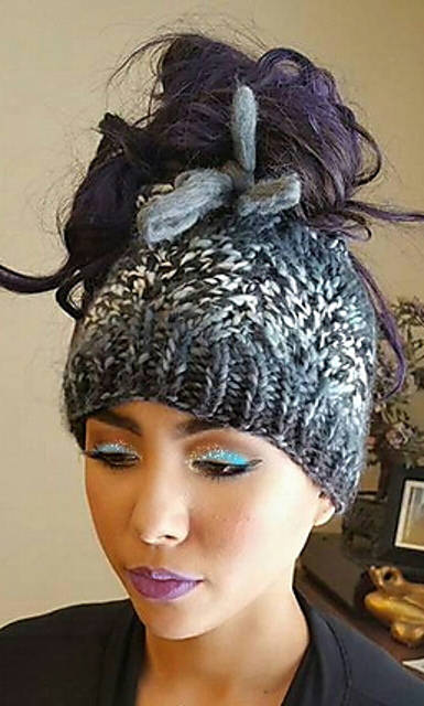 Ponytail Messy Bun Hat & Neckwarmer
