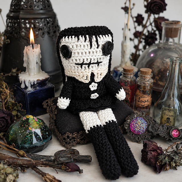 Little Gothic Doll