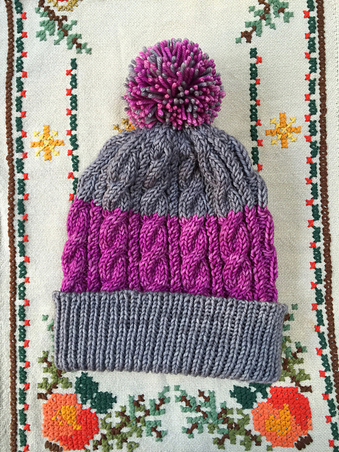 Color Block Cable Hat