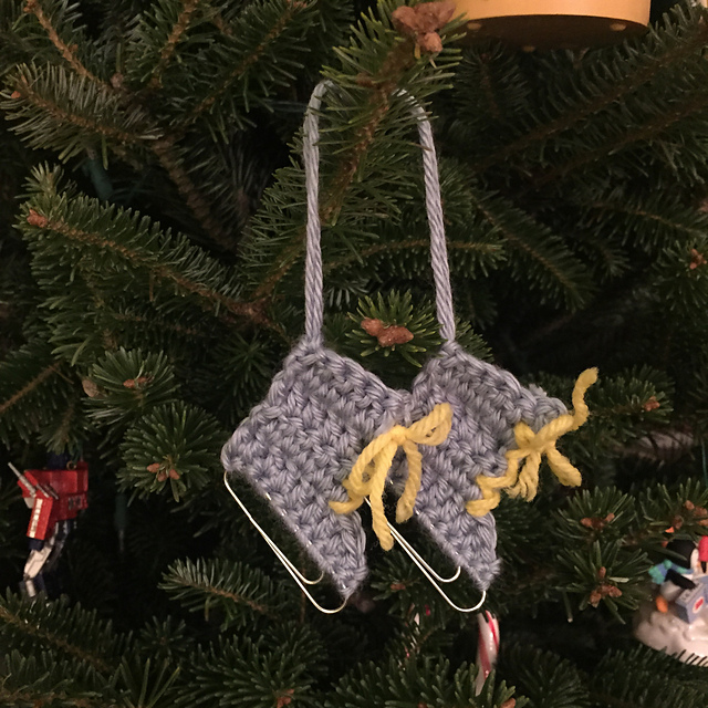 Paper Clip Ice Skate Ornaments