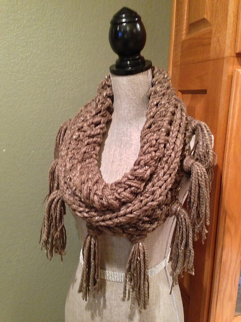 Bulky Cowl with Fringe