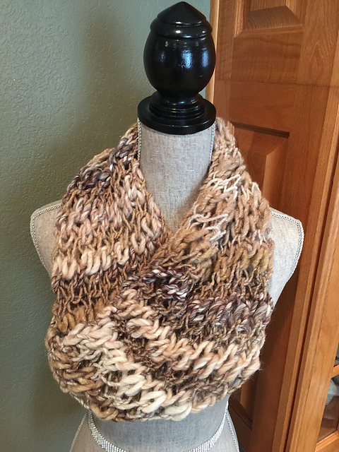 Wide Infinity Cowl