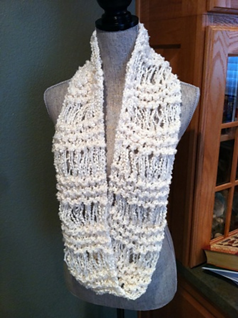 dropped stitchinfinity scarf