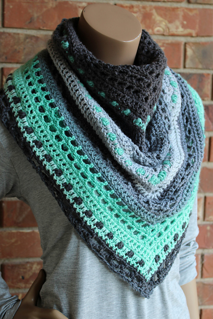 Shayla Shawl / Triangle Scarf