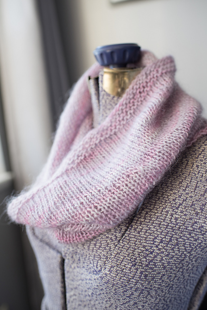 Sugar Plum Cowl